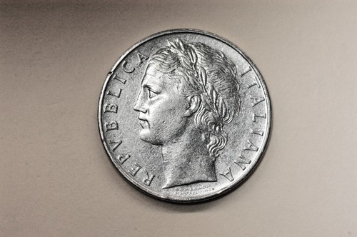 Italy 100 lire coin - 100,
