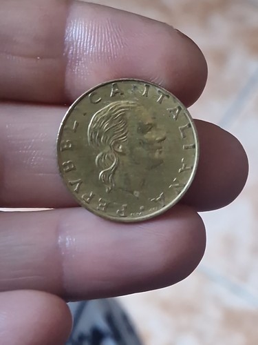 200 lire coin
